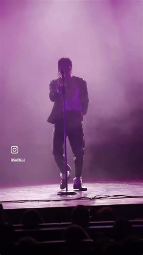 The Best Michael Jackson impersonator on stage performing Billie Jean