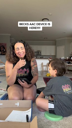 ITS HERE ITS HERE ITS HEREEEE!!!!! 😭😭😭😭😭 #aac #proloquo2go #aacdevice #supportneedsfamily #autistictoddler #autisticadult #actuallyautistic #parentingautism #parentingwithautism #occupationaltherapy #speechtherapy #asd #audhd #spd #autismawareness #fyp #autisticcreator #momsontiktok #toddlermom