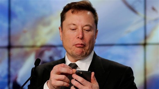 Elon Musk says everyone should get free money from government because robots will work