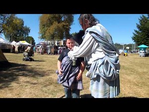 Kelso Highlander Festival 2014 - How to make a Scottish great kilt.