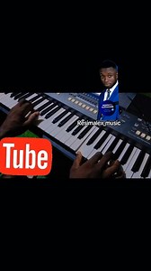 I love this one. it's simple to practice 😊 for beginners. Drop a message if you like it. #musicteacher #resimalex_music #piano #splitting #bassline | Resimalex