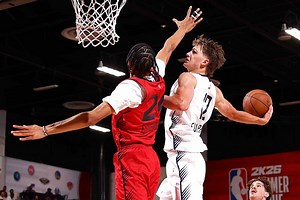 SportsCenter Anchors Can't Stop Laughing About Summer League Dunk: ‘That’s Not Photoshopped’