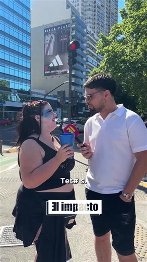 ¿QUE CAR@JO PASA EN COLOMBIANA DE AIRBAG? 👀 Estuvimos en la previa de lo que es el show de Airbag en River preguntándole a los fans ¿qué pasa en colombiana? Y esto fue lo que nos respondieron 😳😅 #airbag #colombiana #patosardelli #guidosardelli