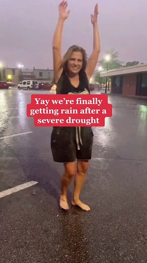 Julie 🌾The Midwest Farm Girl (@themidwestfarmgirl)’s videos with original sound - Drew Barrymore