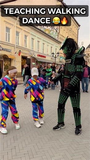 WALKING DANCE LITTLE KIDS 😱🔥 TEACHING SHUFFLE TUZELITY 😎⭐️