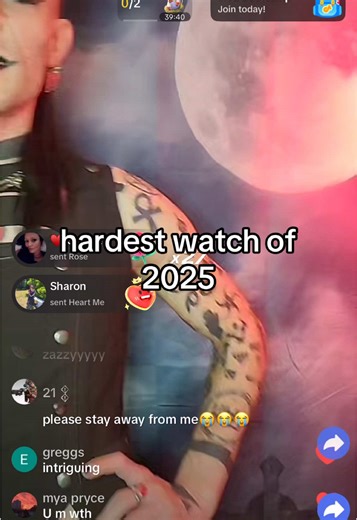 chat why is he foreplaying on live #fyp #discordmod #cringe #broplsgooutside