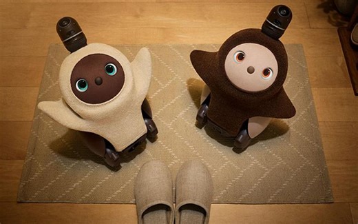 Lovot：来自日本会吃醋的“陪伴机器人”