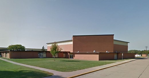 Oshkosh, Wisconsin, school shooting leaves student and officer injured