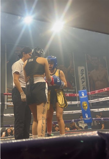 Ayer fue una noche bien divertida para mí , mi primera pelea de mucha adrenalina y emoción , y aún que no gane me siento feliz , yo tenía muchas ganas de boxear de aplicar técnicas y de un boxeo profesional , pero esta pelea me enseña que no todos somos limpios en el boxeo , así que para mí segunda pelea volverme más sucia ❤️‍🔥🥊 gracias a todos los que me apoyan y creen en mi 😘🙌🏻 Dios me los bendiga a todos y todas 💘 #fyp #nochedebox🥊🥊🥊🥊 #sueñosporcumplir #spartaboxing