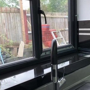 Mirror Stripe Splashbacks is a contemporary to retro design that will be a conversation point on many parties to come. It’s been designed to compliment modern minimalistic streamline design of german-style kitchens and most importantly to compliment various appliance chrome and brushed silver elements like the socket plates, handles, taps etc. #kitchensplashbacks #creoglassdesign #splashbacks #kitchendesign #kitchenideas #mirrorstripes #instagood #homelovers #modernkitchendesign | CreoGlass