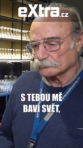 Pavel Nový se po delší době objevil ve společnosti, když zavítal na adventní večírek TV Nova. Celý rozhovor zde: https://www.extra.cz/s/n01PKw | Extra.cz