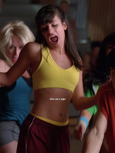 Britney Spears' 'Baby One More Time' in Glee