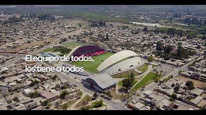 El nuevo refuerzo que todo equipo quiere tener: Hyundai EX6 😉 Su combinación perfecta entre eficiencia, comodidad y tecnología lo hacen un camión mediano perfecto para la carretera, con una potencia y eficiencia dignas de un crack dentro de la cancha. Conoce más sobre este modelo aquí➡www.hyundaicamionesybuses.cl/modelo/ex6/ “Hay un Hyundai para todos y para todo”.🚚 | Hyundai Camiones & Buses