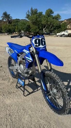 The 2025 @yamahamotorusa YZ450F doesn’t have a lot of changes but it does have a few significant changes. @tfant612 caught up with @mikeulrich head of Yamahas off-road media department to find out exactly what has changed. 📽️ @tfant612 #dirt #dirtbike #magazine #news #offroad #media #print #video #adventure #outdoors #racing #testing #motocross #supercross #motorcycle #projectbike #2-Stroke #yz450f | Dirt Bike Magazine
