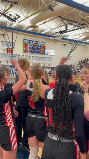 Inside the Clinton huddle! | Local 4 News WHBF TV