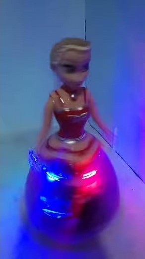 Mainan boneka frozen Elsa dan Ana menari