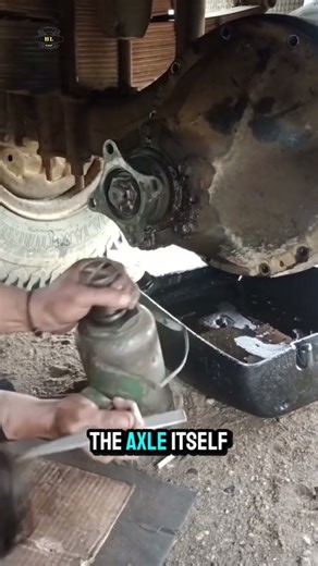 how to remove the Colt Diesel axle #howto #mechanic #repair #remove #axle