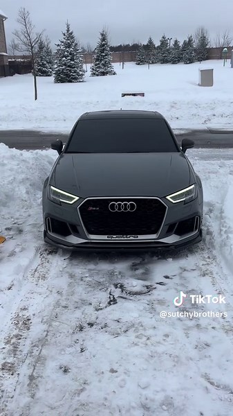 Audi RS3 Quattro: Performance in Snow Days