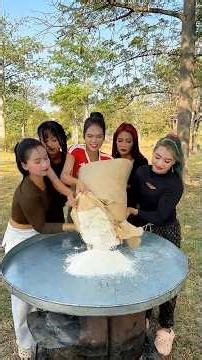 Cooking yummy deep fried big cake with sauce recipe