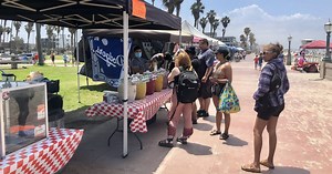 Sidewalk vendors required to get permits under ordinance taking effect Wednesday