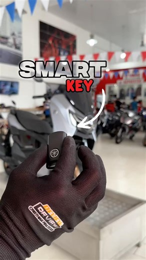 This is how the Keyless ignition works 👇🏻🤯😎 Nmax V3❗️🔥 #yamaha #nmax #scooter #motorcycles #car #...