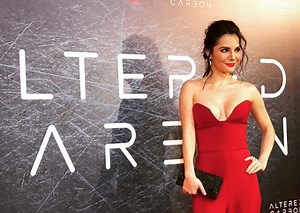 Martha Higareda causó revuelo con desnudo completo | Capital México