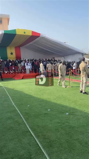 Woudje metina !La polygamie est violenteImagine ton mari donne cours & tombe amoureux de son étudiante kil épouse T là tu patientes Tu t'occupes de tout pendant qu'il mène sa carrière et bam il t'amène une fem qui est tout ce que tu n'es pasOncle voit jamais se parler