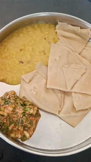 Steamed Chapati with Dal & Onion Chutney 😍 | Healthy Indian Meal #Shorts