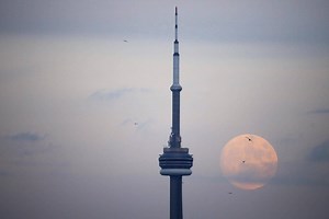 Firefighters extinguish electrical fire at CN Tower