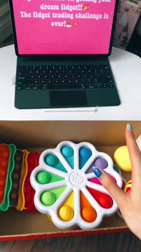 Fidget trading challenge! The random trades⁉️🦋🌴 #fidgettoys #fidgets #xoxocloudyfidgets #fidgettrading