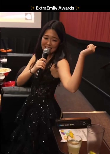 A night full of dreams, dedication, and unforgettable memories ✨ #extraemily #extraemilyawards #emily #twitch #fyp @extra emily