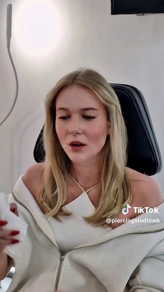 SnakeEyes Piercing: Hannah's Experience in German Piercing Studio