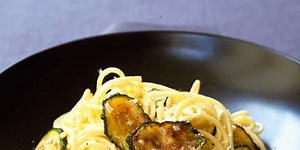 Spaghetti with courgettes