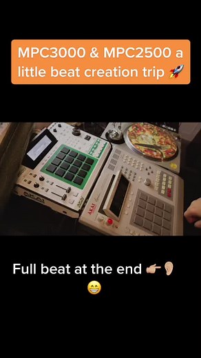 #MPC3000 and #MPC2500 in tandum. To see a bit more of how this beat was made, hit my bio link 👊🏼... Finally had the courage to plug in the 3000 to my power transformer here. (Since moving to 🇪🇸 from 🇨🇦) As you already know, if it can't handle the conversion 220v-110v and BOOM💥fizzle... no more MPC🤯😬 in any case, it's working perfectly. 🤖👍🏼🔊 next test... plug in the SP1200... 🤔😬 #beats #hiphop