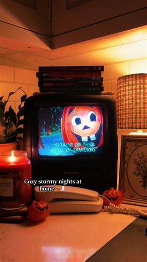 Cozy Stormy Night Fall Aesthetic: Cozy Home Decor Tips