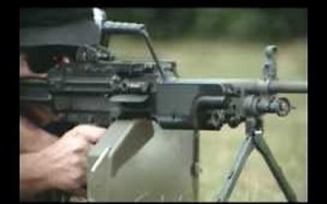 【搬运\u002F已加工字幕】FN Minimi SAW轻机枪 基本介绍