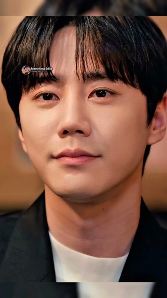 He is lucky from this side💖 #fourhandstwosonatas #songkang #janggyuri #leejunyoung #leemyeongro