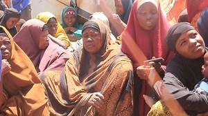 In ka badan 300 qoys oo barakacayaal ah ayaa xaalad bani’aadannimo ku wajahaya deegaanka Baarsanguni ee degmada Jamaame | Alertify Media
