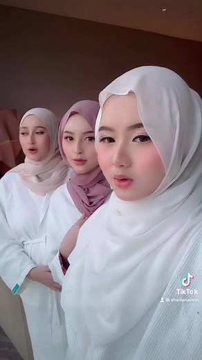 Beautiful Synchronized Dance Routine with Sisters