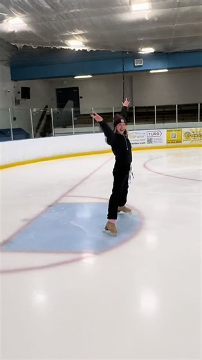 Exciting Quickstep Sequence for Figure Skating Fans