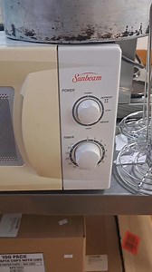 $25 White sunbeam turn dial microwave. Works great. get it before its gone #microwave #sunbeam #turndial | Toodle Treasures | Facebook
