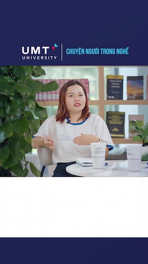 🤔 Làm thế nào để tạo một CV gây ấn tượng với các nhà tuyển dụng hàng đầu lĩnh vực Công nghệ? 🌟 Như VNG (ZaloPay): “Unbounded Learning” (học tập không giới hạn) là tinh thần và tiêu chí các tập đoàn, doanh nghiệp toàn cầu khi tìm kiếm nhân sự. 🌎 Công nghệ thông tin là ngành mũi nhọn của UMT, với sự dẫn dắt của PGS. TS. Trần Đan Thư, đã kế thừa thế mạnh của chương trình đào tạo trong nước và tiếp thu tinh hoa từ các trường đại học hàng đầu thế giới, đáp ứng yêu cầu về nghiên cứu phát triển lẫn 