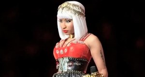 Nicki Minaj Grammy 2012 Performance Roman Holiday Starship Review
