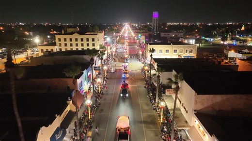 🎄✨ Weslaco Holiday Parade Highlights ✨🎄 The holiday spirit was on full display at the Weslaco Holiday Parade, themed “A Country Christmas,” proudly organized by the Weslaco Chamber of Commerce. With more than 150 floats representing local businesses, organizations, and community partners, the parade brought our streets to life with music, lights, and festive cheer. From student performers to volunteers and organizers, countless individuals worked together to make this celebration possible. The