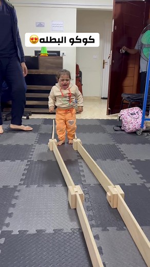 ‏#نقص_اكسجين #علاج_طبيعي #شلل_دماغي #الشعب_الصيني_ماله_حل😂😂