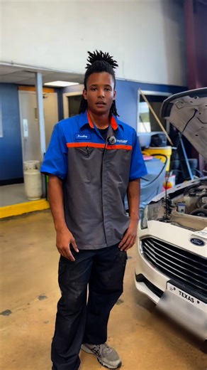 🚘 Keep your Ford running at its best! Our 28-Point Inspection covers all the essentials so you can drive with confidence. Call us at 210-514-1364 or visit saford.com to schedule an appointment today! 📍 8333 I-10 W, San Antonio, Texas 78230 #RedMcCombsFord #FordService #CarCareMadeEasy #BuiltFordTough | Red McCombs Ford