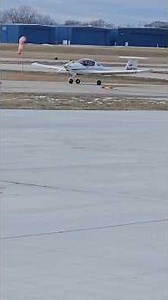 Diamond DA20 Full Stop Landing & Taxi Back | Pattern Training#pilot #aviation #airport