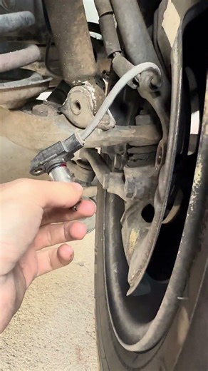 W126 Front ABS Sensor Removal (Replacement/Cleaning)