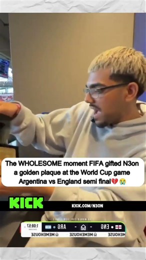 The WHOLESOME moment FIFA gifted N3on a golden plaque at #n3on #n3onclips #memes #daily #fyppp