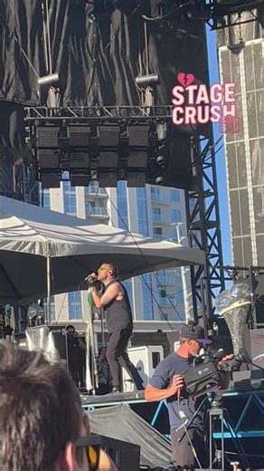 The Used – A Box Full of Sharp Objects live at When we were young 22 in Vegas #whenwewereyoung #wwwy